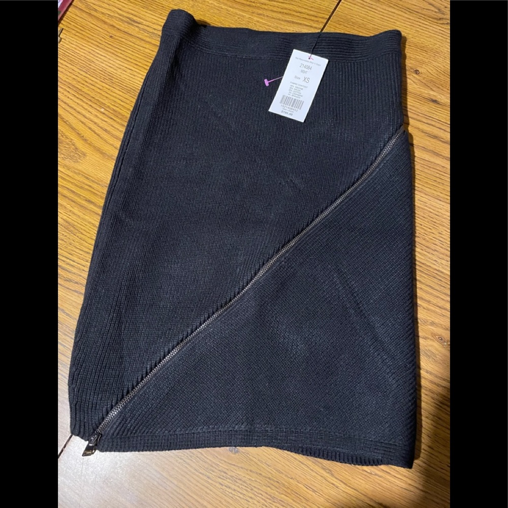 New women’s skirt